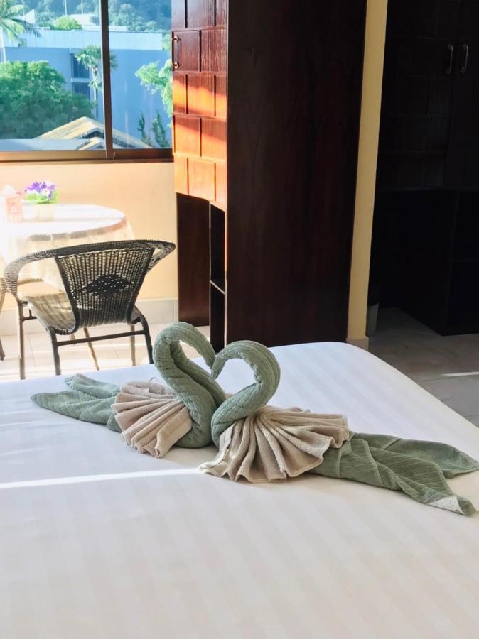 Happy Holidays Hotel Phuket